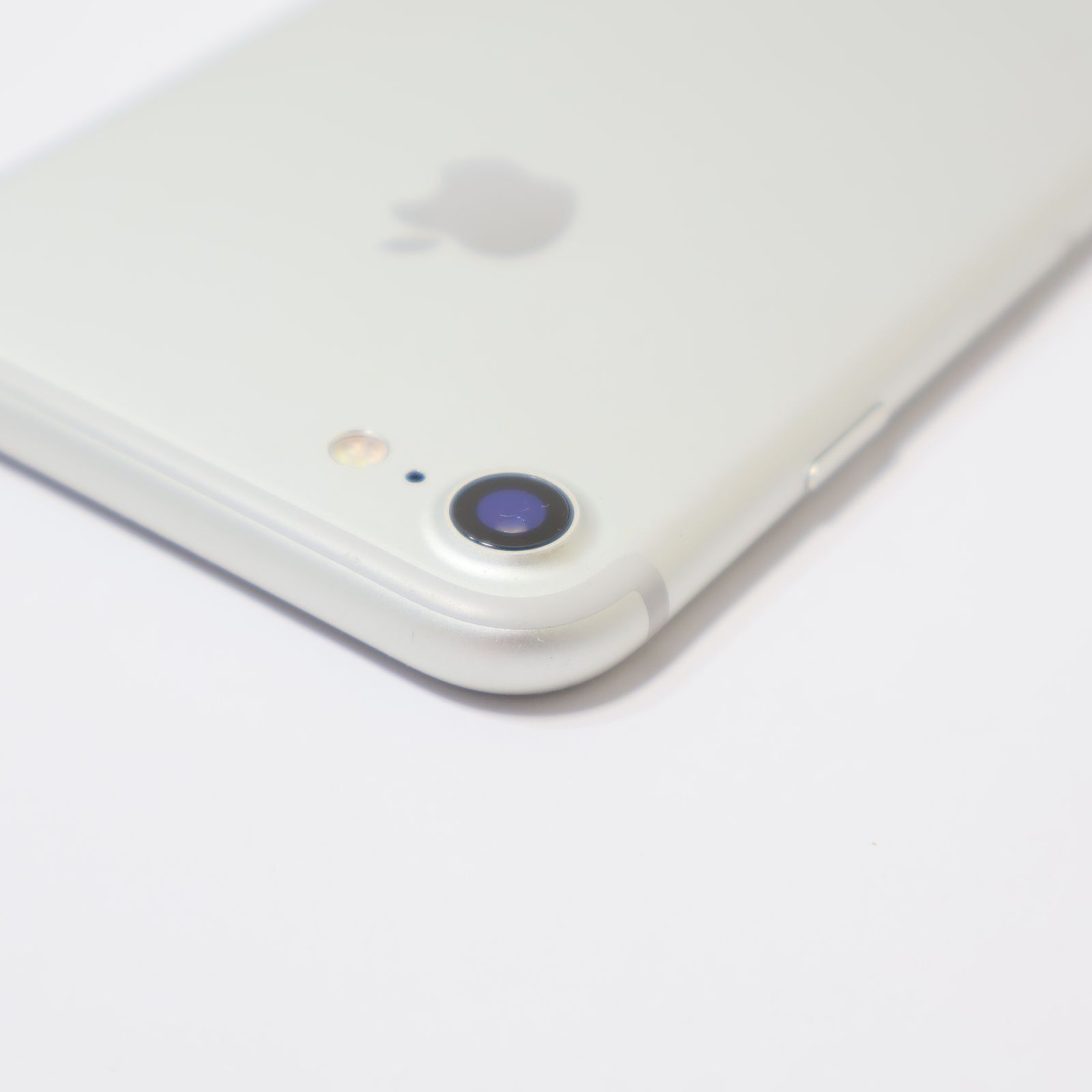 美品 iPhone7 32GB シルバー SIMフリー Apple - メルカリ