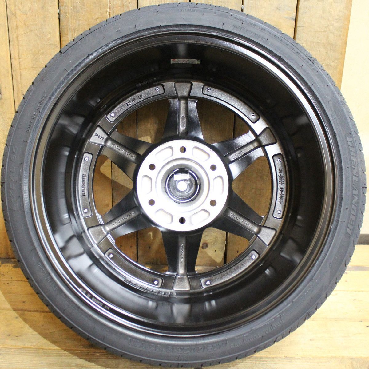 200系 ハイエース オーバーフェンダーサイズ 19インチ 9J+25 