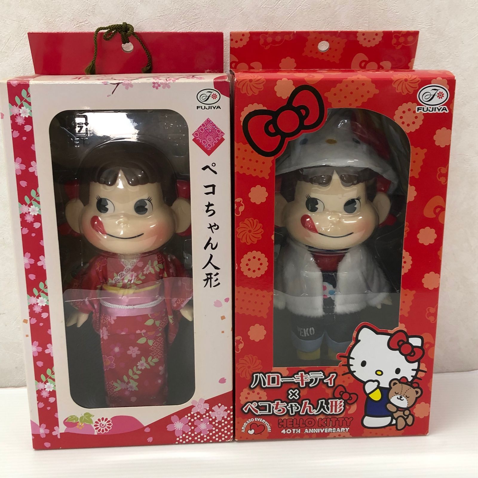 △ペコちゃん人形 2体セット（着物、ハローキティコラボ）※欠品物不明 
