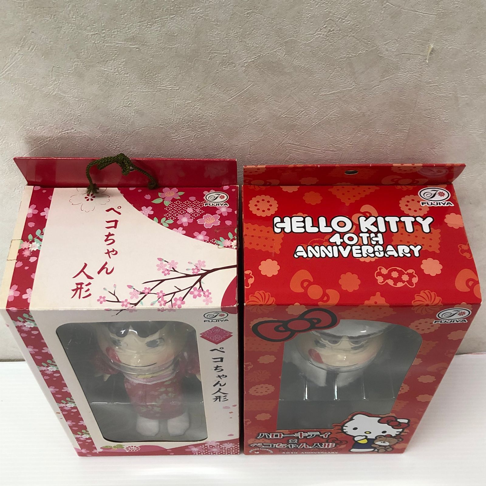 △ペコちゃん人形 2体セット（着物、ハローキティコラボ）※欠品物不明 