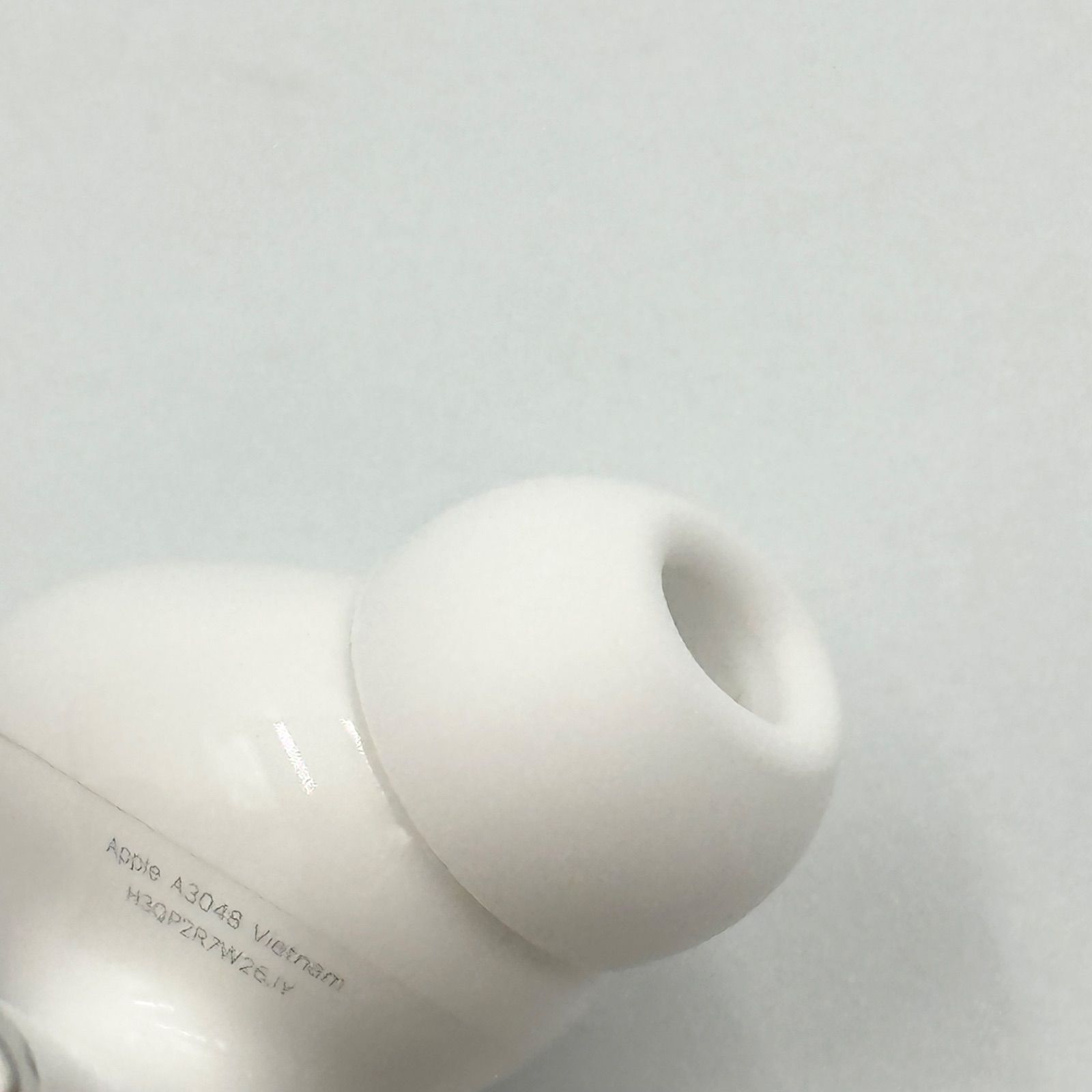Apple AirPodsPro 第2世代 左耳 A3048 Type-Cモデル Amazon.com: Apple AirPods Pro 2nd Gen (USB-C) - Left Replacement