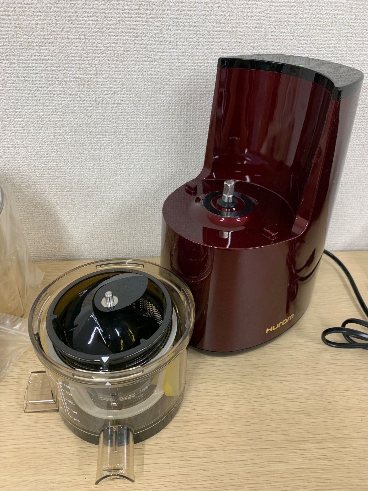 ヒューロム スロージューサー HH-EBA06 お色ワインレッド 0【通電動作未確認】HUROM ヒューロム スロージューサー HH-EBA06 外箱