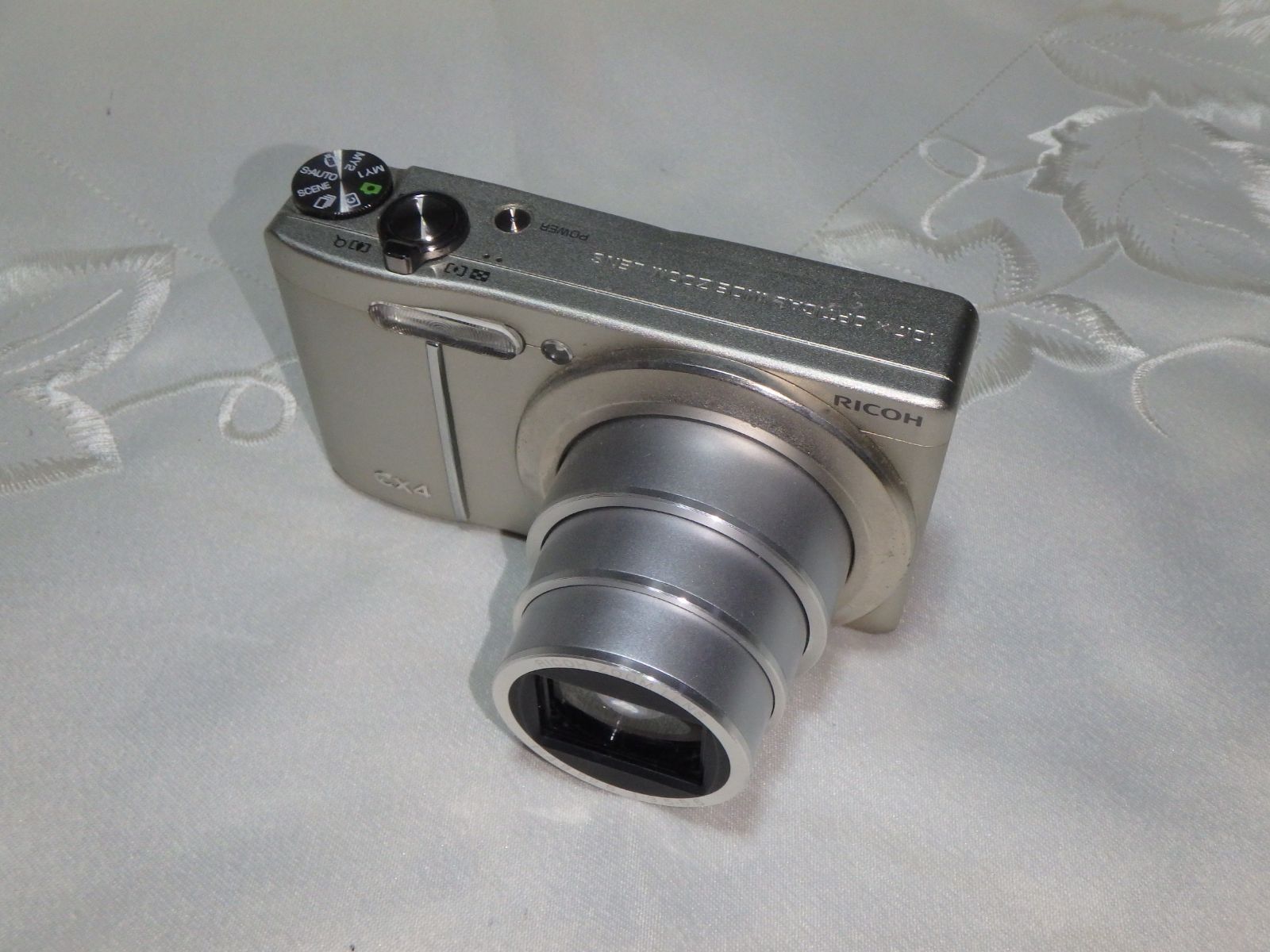 ジャンク品！RICOH CX4　デジタルカメラ！ RICOH CX4 デジタルカメラ ジャンク - メルカリ