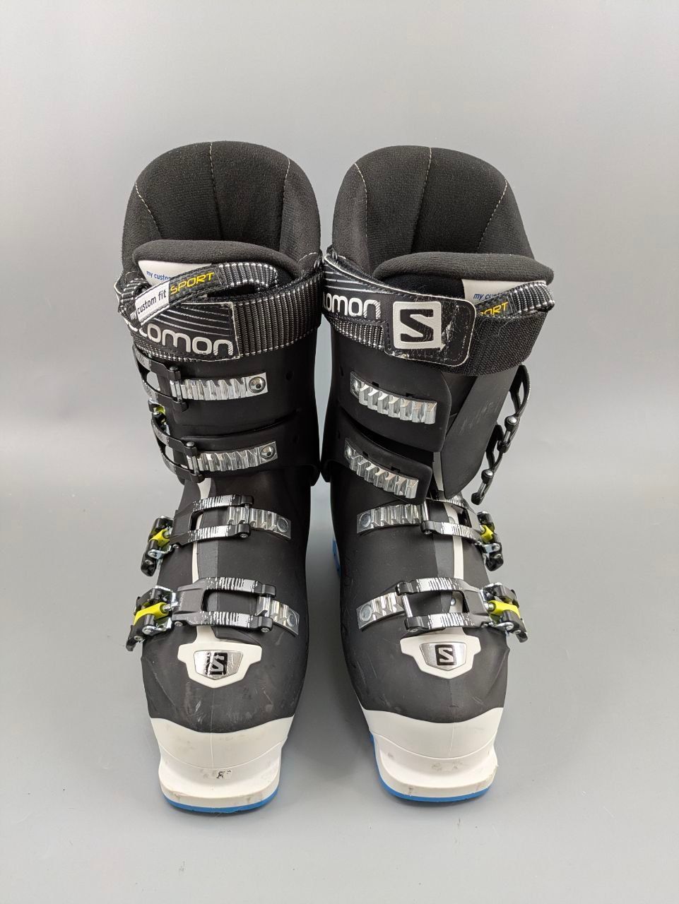 サロモン SALOMON スキーブーツ X PRO 80 25cm ブラック ホワイト 中級者向け エナジャイザー搭載 カスタムフィット 快適操作 スキー靴 ゲレンデ ウインタースポーツ 状態良好