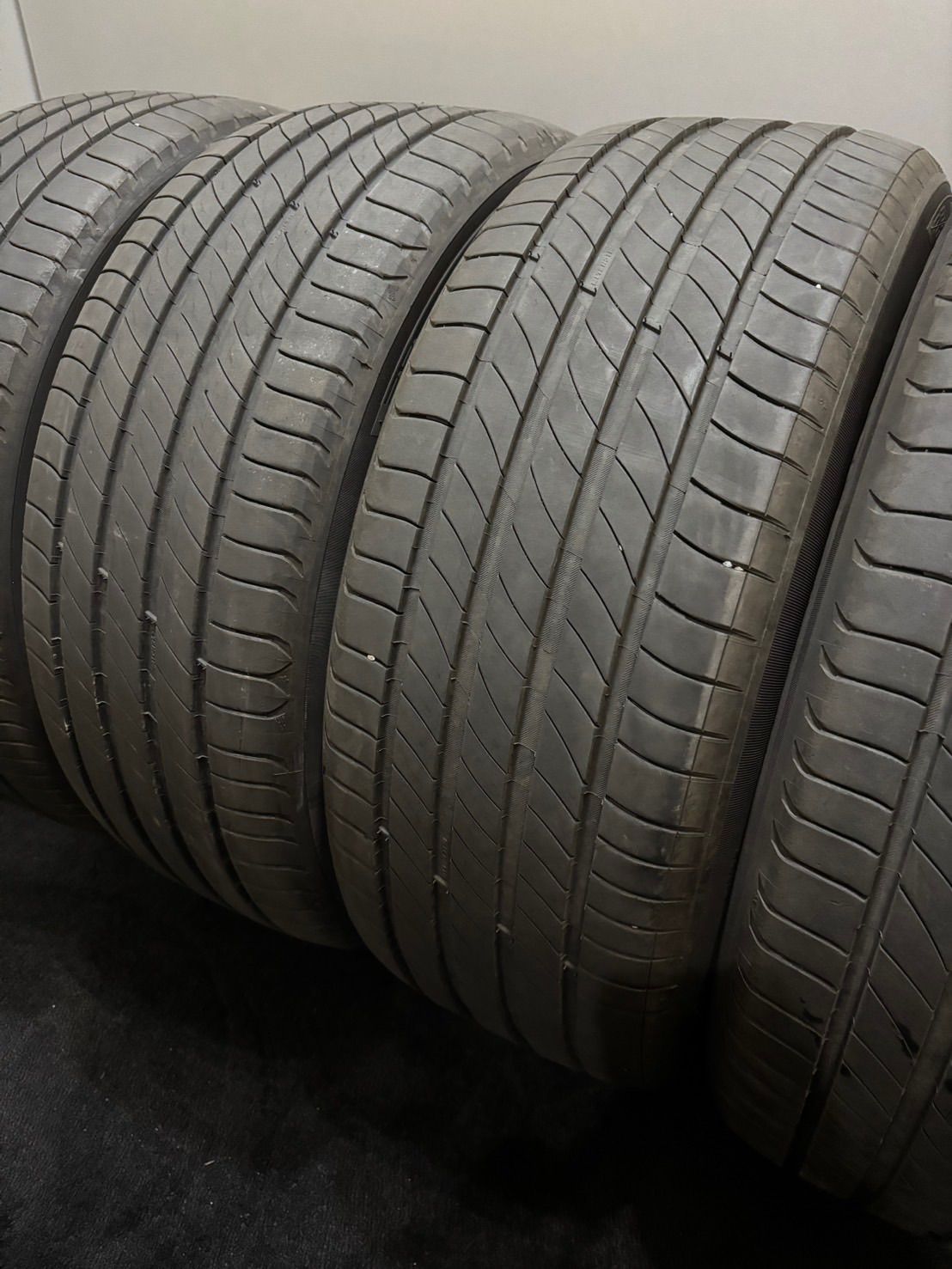 MICHELIN PRIMACY4 225/50R18 18インチ 夏タイヤ 2本 22年製 バリ溝 エスティマ オデッセイ C-HR カローラクロス レクサスUX等　(MTZ155) クレジットカード QRコード決済可能 PRIMACY 2024年製 ミシュラン 4+ プライマシー 4 プラス 225/50R18 99W