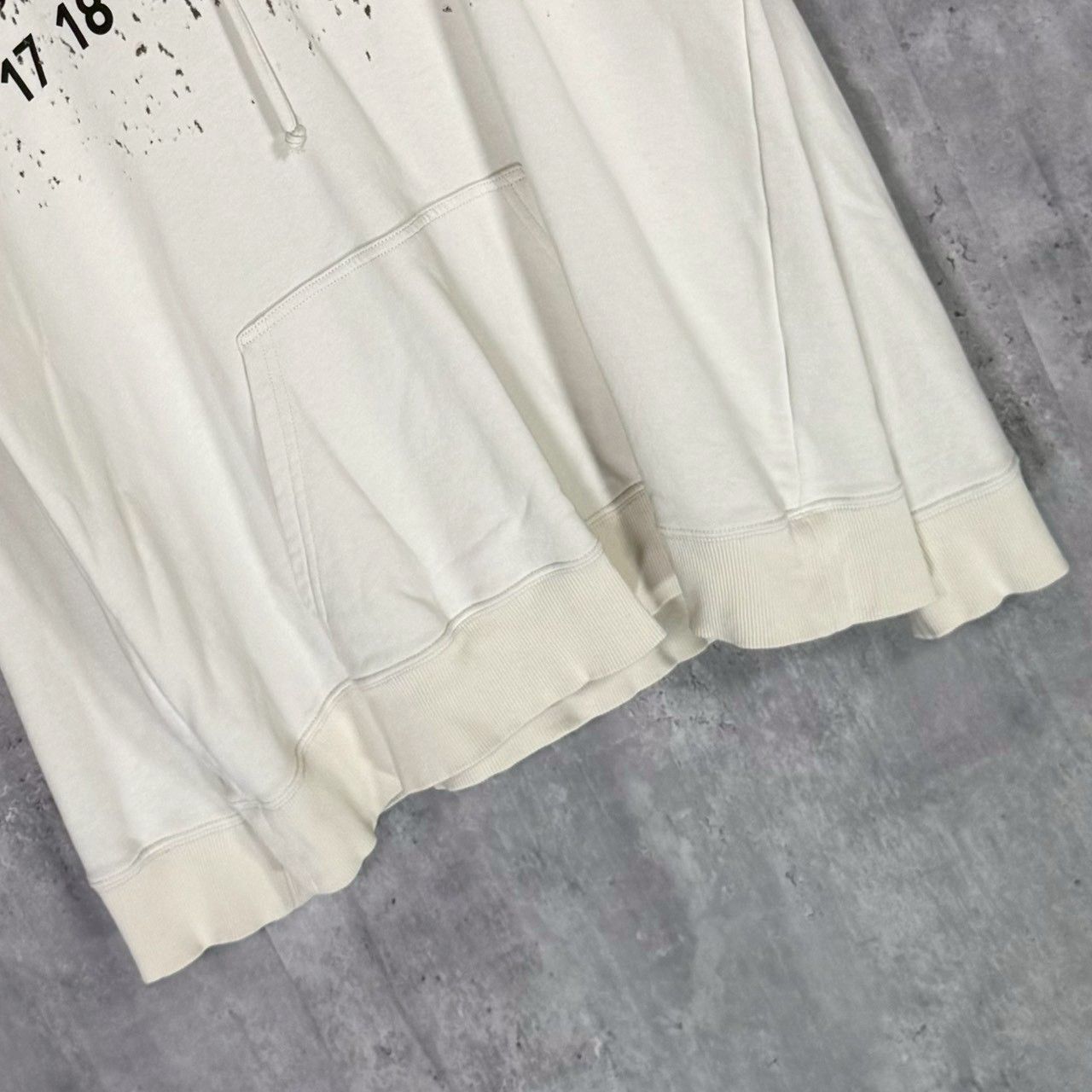 MaisonMargiela』メゾンマルジェラ（M）ダメージ加工 カレンダーロゴ 
