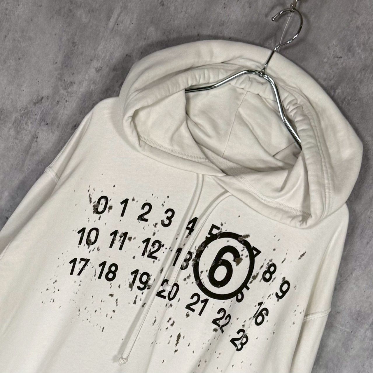 MaisonMargiela』メゾンマルジェラ（M）ダメージ加工 カレンダーロゴ 