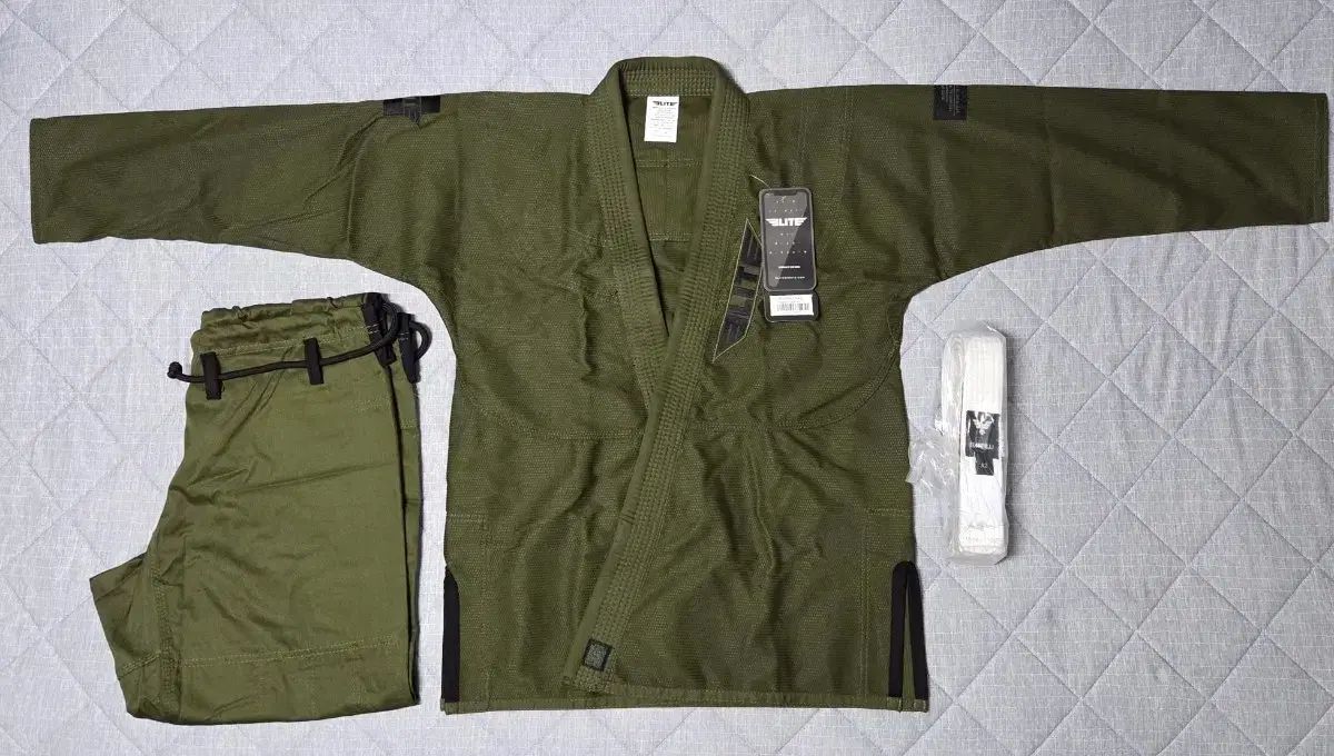 新品) エリート 柔術 Jiu-Jitsu 柔道着 カーキ A2