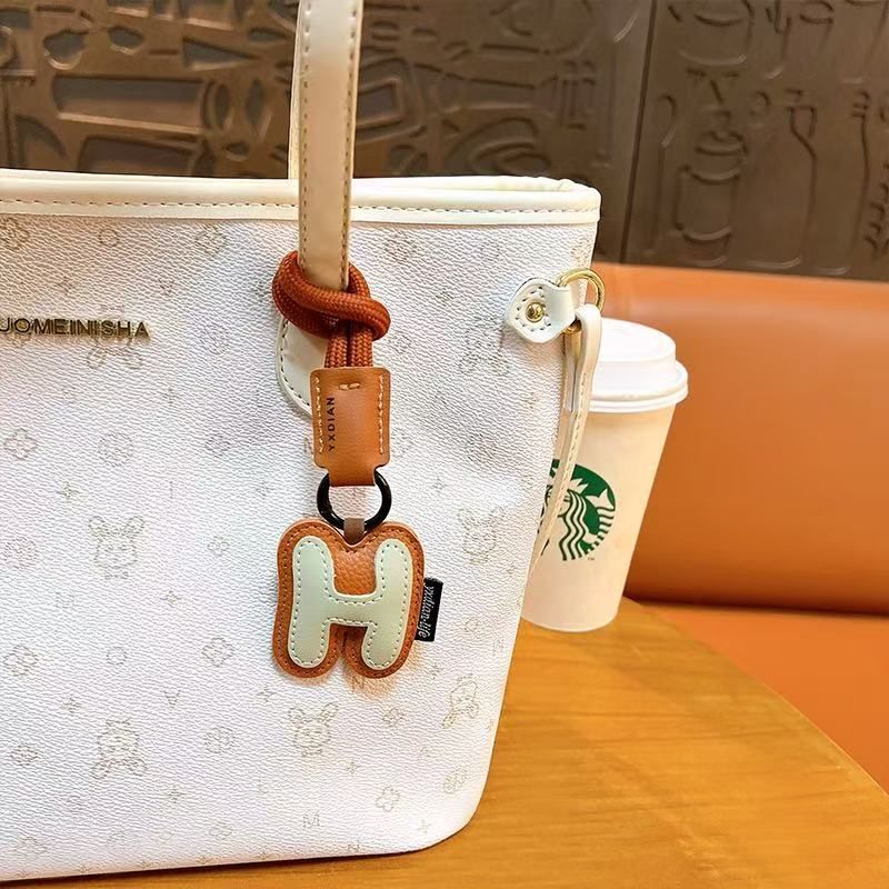 H】アルファベット キーホルダー イニシャル A?Z 26個から選択可