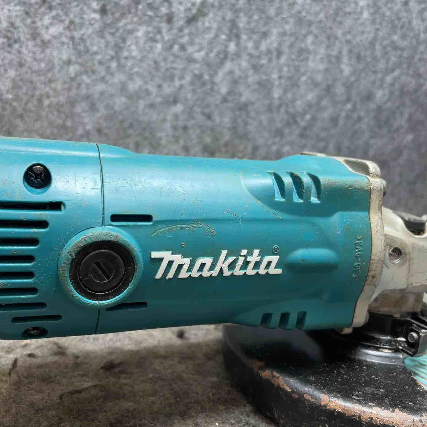 マキタ(makita) 150mm電子ディスクグラインダ GA6021C【桶川店 