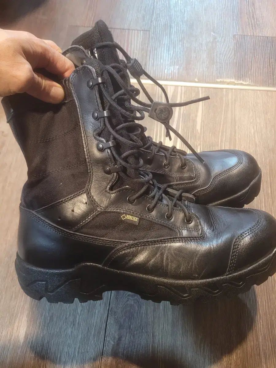 トレクスタ GORE-TEX ミリタリーブーツ - メルカリ