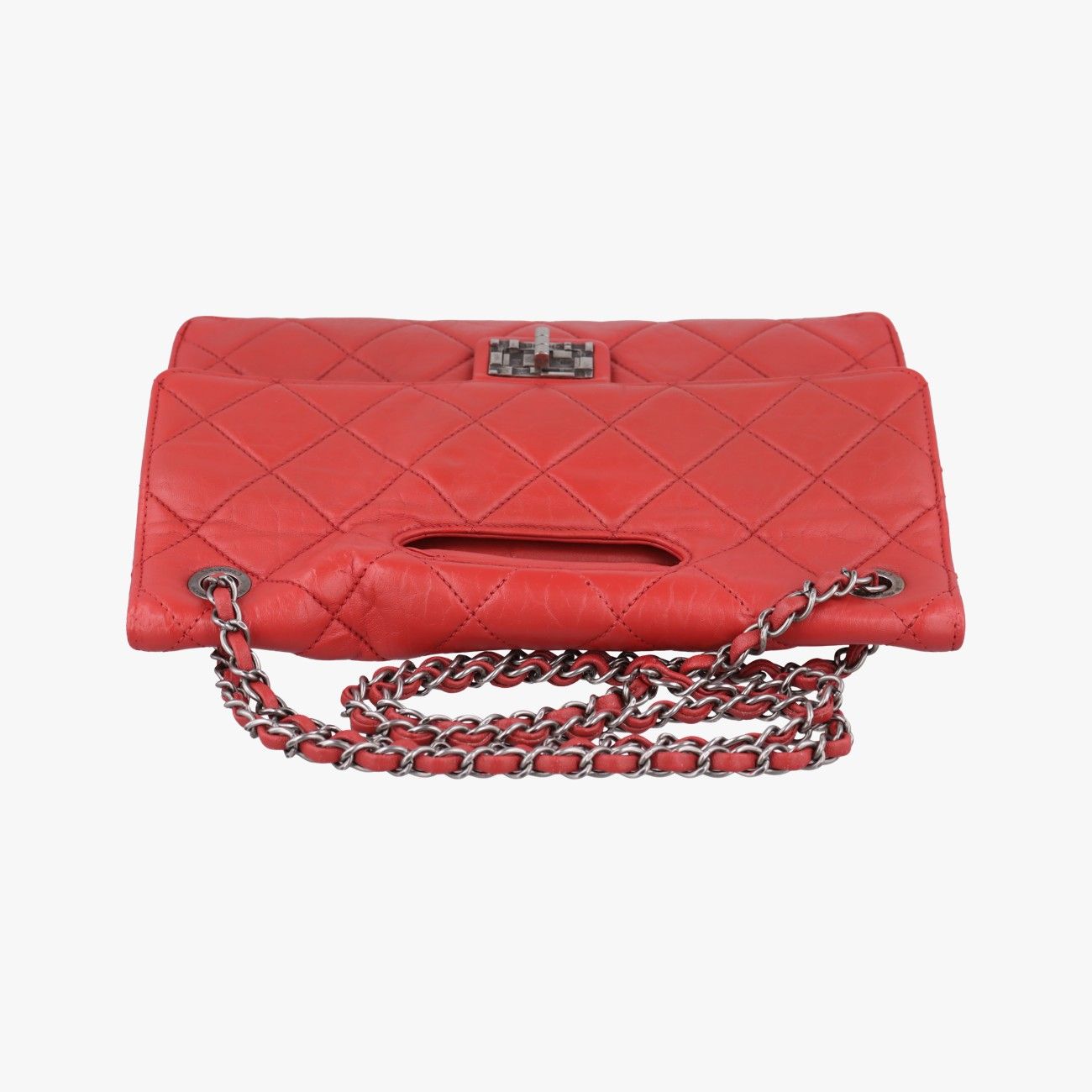 シャネルChanelマトラッセ ターンロック 2.55マトラッセ ターンロック 2.55 レッド ラムスキン A66738 15498717 CHANEL - シャネルChanelマトラッセ ターンロック 2.55マトラッセ