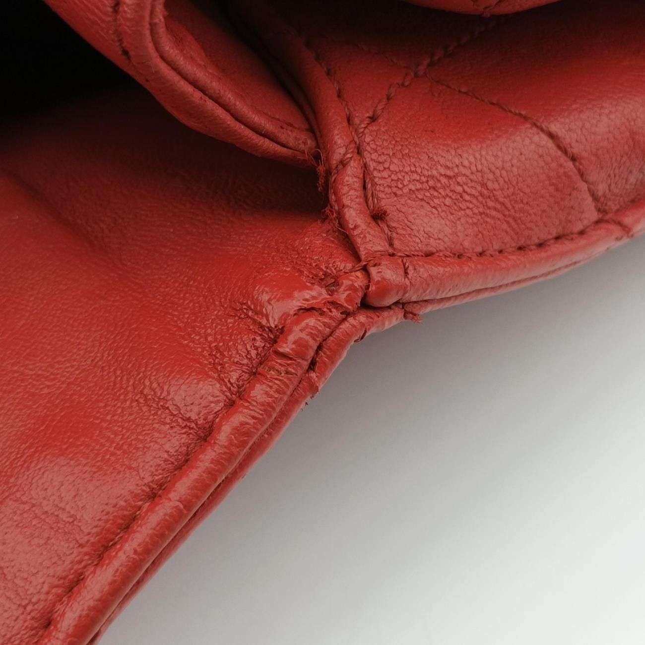 シャネルChanelマトラッセ ターンロック 2.55マトラッセ ターンロック 2.55 レッド ラムスキン A66738 15498717 CHANEL - シャネルChanelマトラッセ ターンロック 2.55マトラッセ