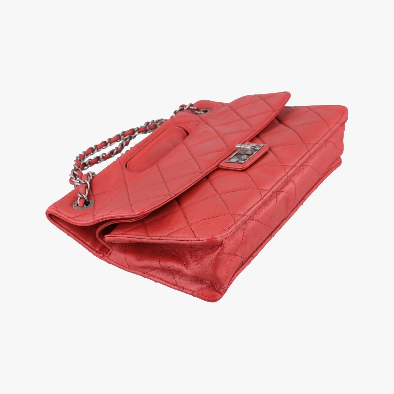 シャネルChanelマトラッセ ターンロック 2.55 レッド ラムスキン