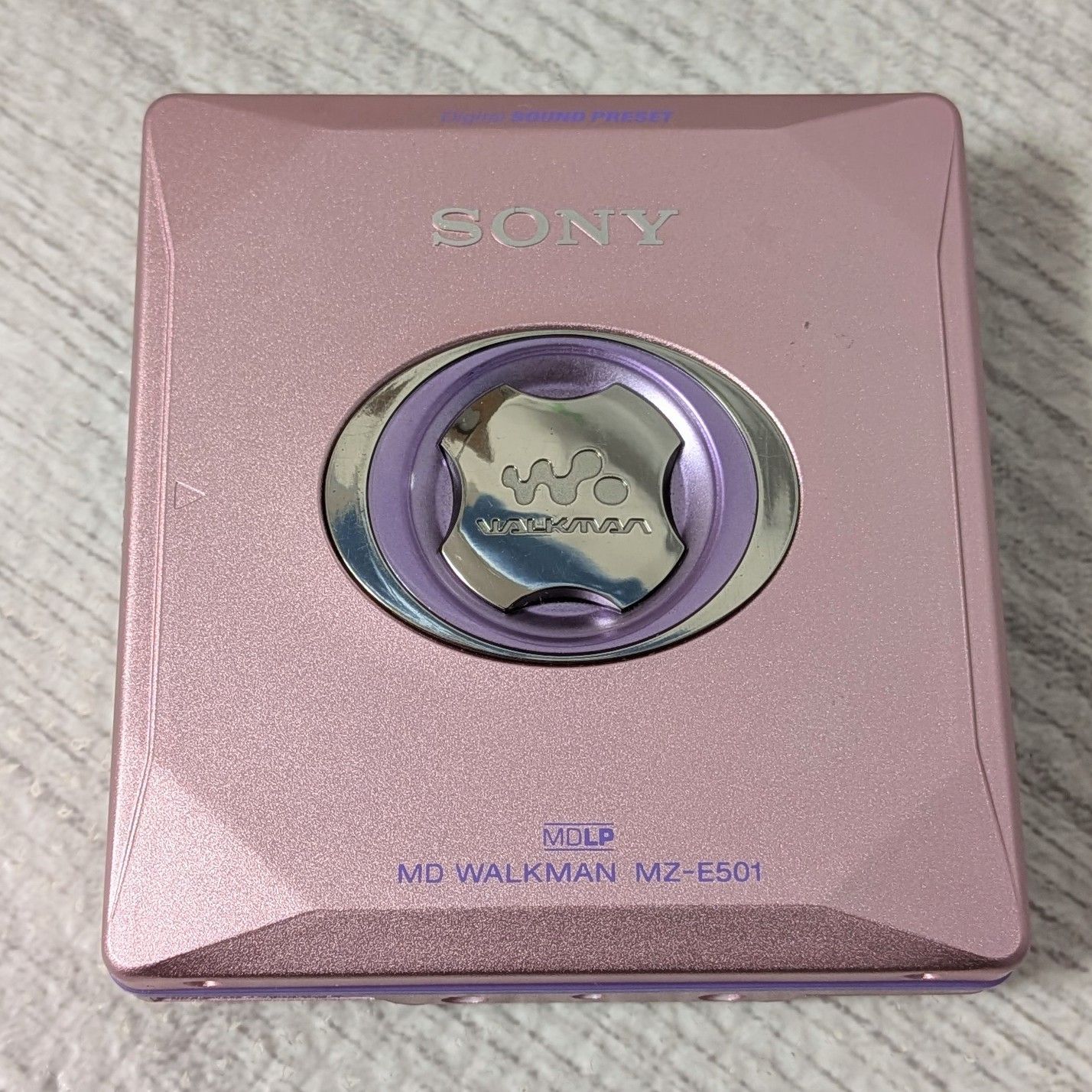 ジャンク品 SONY ソニー MZ-E501 リモコン 収納袋付 MDプレイヤー