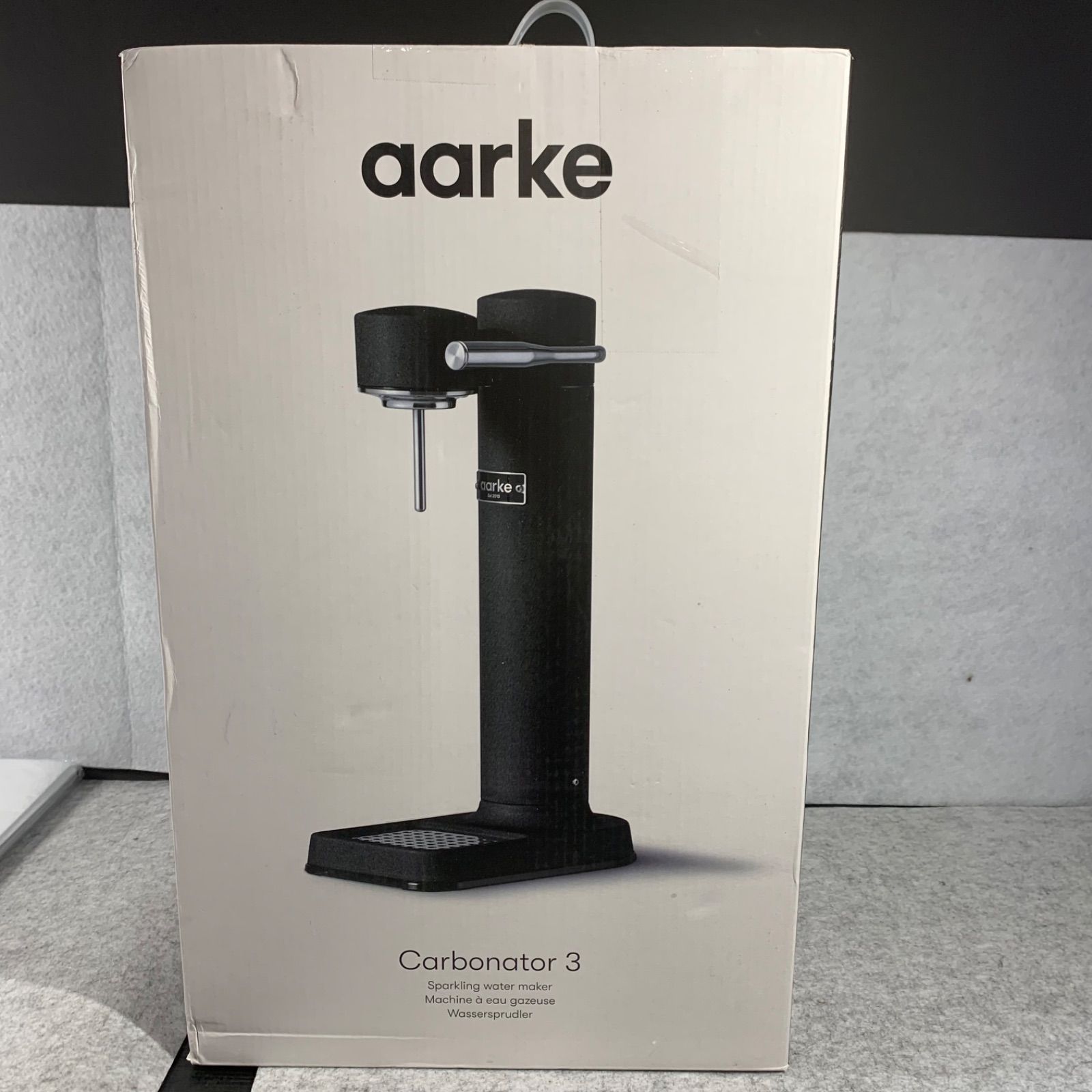 aarke (アールケ) カーボネーター 3 (マットブラック) 炭酸水メーカー 専用ボトル付き (ソーダストリームガスシリンダー対応/ステンレス製 炭酸メーカー) 高級 スタイリッシュ / Carbonator3 Matte Black