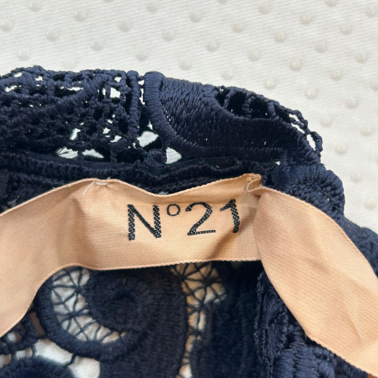 N°21 ヌメロヴェントゥーノ 総レース ノースリーブブラウス 花柄 