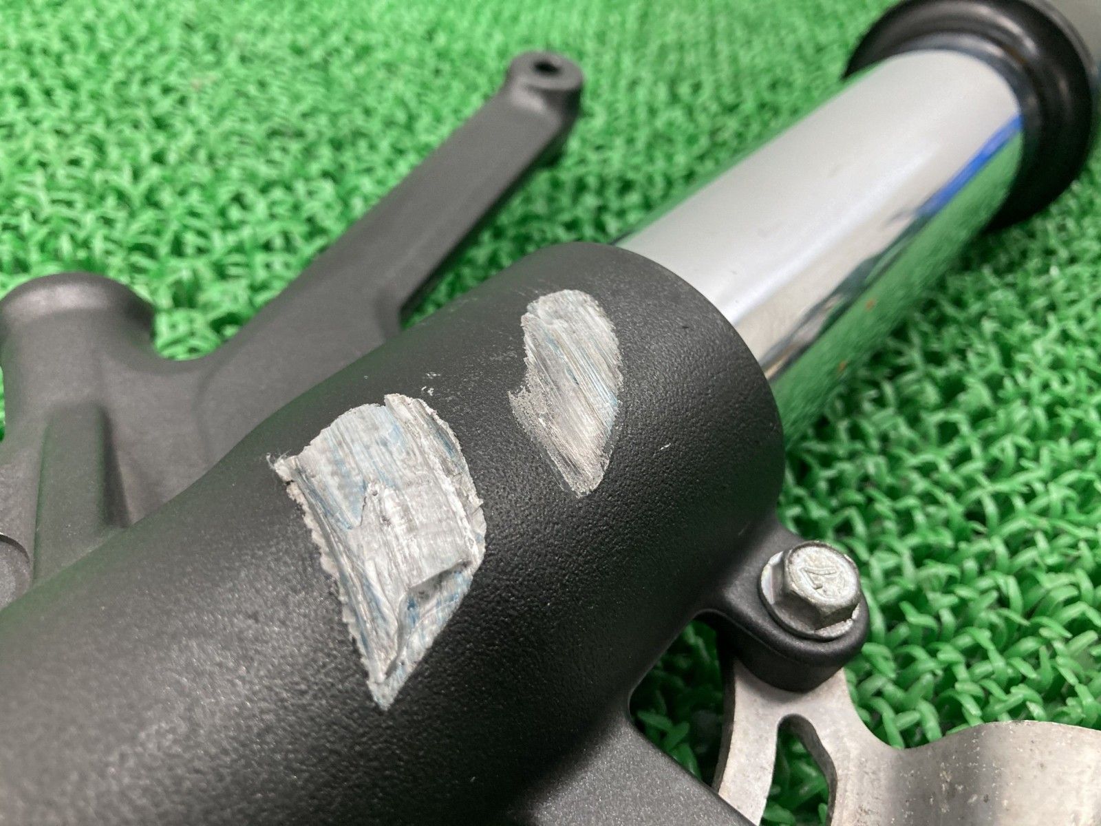 ZZ-R1400 フロントフォーク 右 K1090 カワサキ 純正 中古 ZX1400A ZXT40A NinjaZX-14 jY バイク ZZ-R1400 フロントフォーク 右 K1090 カワサキ 純正 ZX1400A