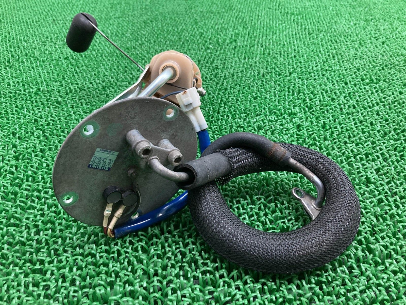 スカイウェイブ400 フューエルポンプ 15100-05H00 スズキ 純正 中古