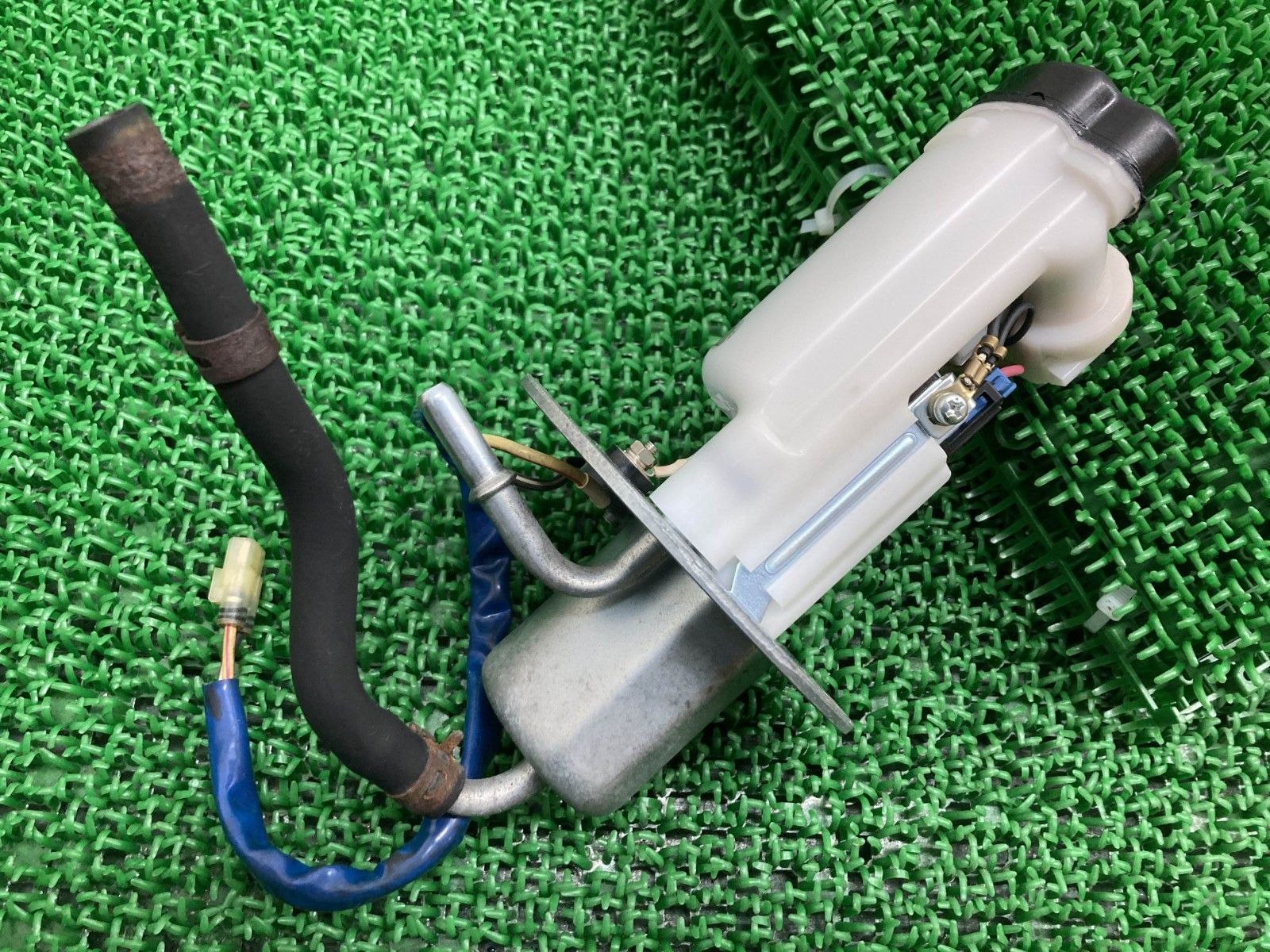 Z750 フューエルポンプ 49040-0018 カワサキ 純正 中古 ZR750L 水冷 05