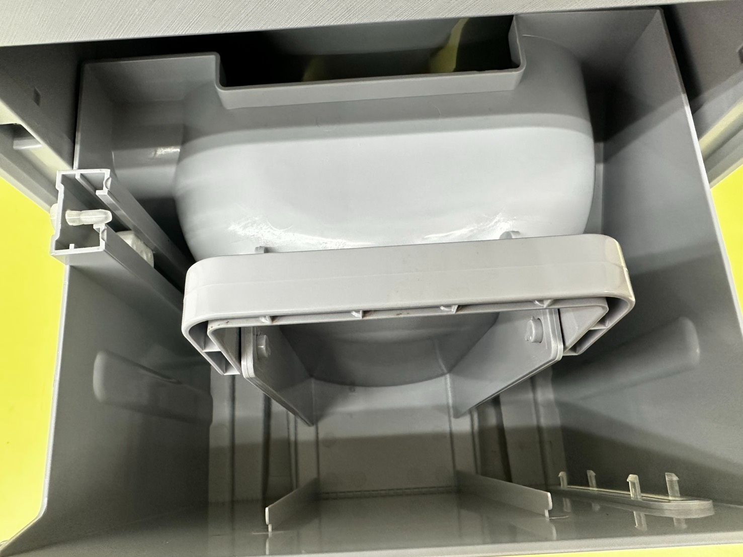★リユースのサカイ千葉中央店★ 合同会社華佳商事 除湿器  23年製 動作確認／クリーニング済み TC4636 リユースのサカイ高崎店 除湿器 2024年製 EDC-H60 - メルカリ