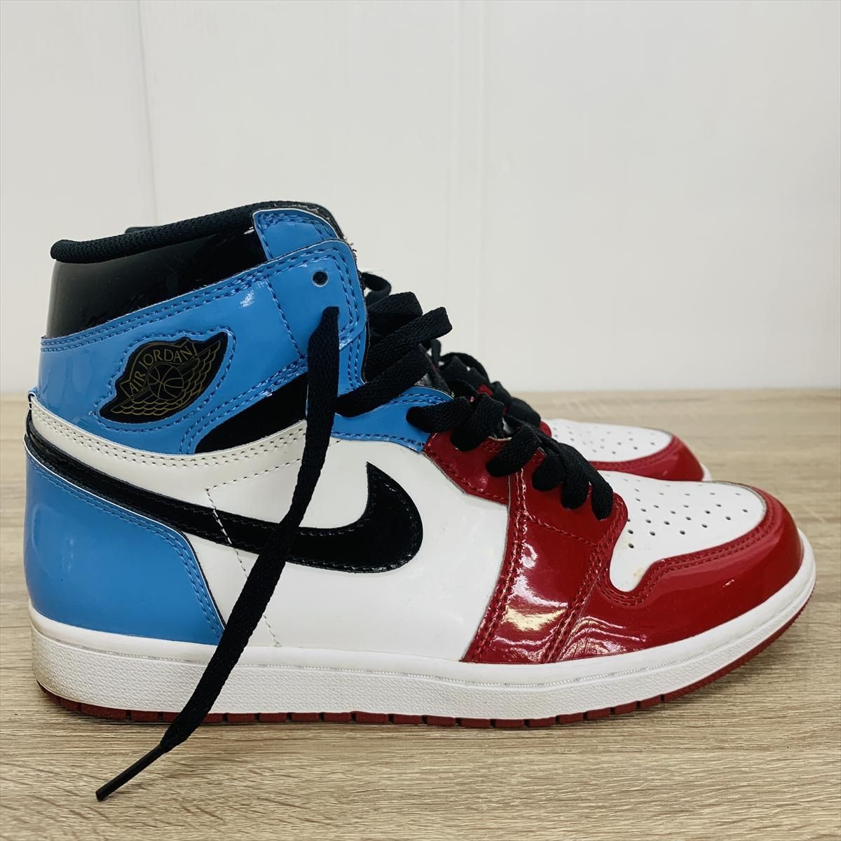 NIKE AIR JORDAN 1 RETRO HIGH OG 