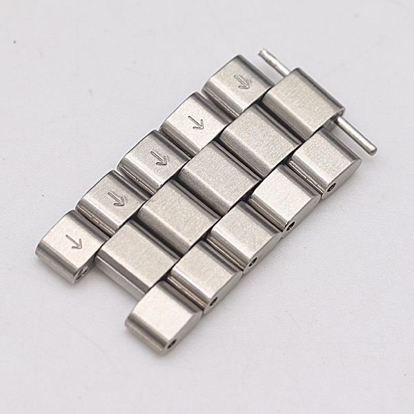 美品 タグ・ホイヤー WK1110.BA0317 純正コマ 5コマ シルバーカラー 17mm用 メンズ腕時計 2000000 NSK MST