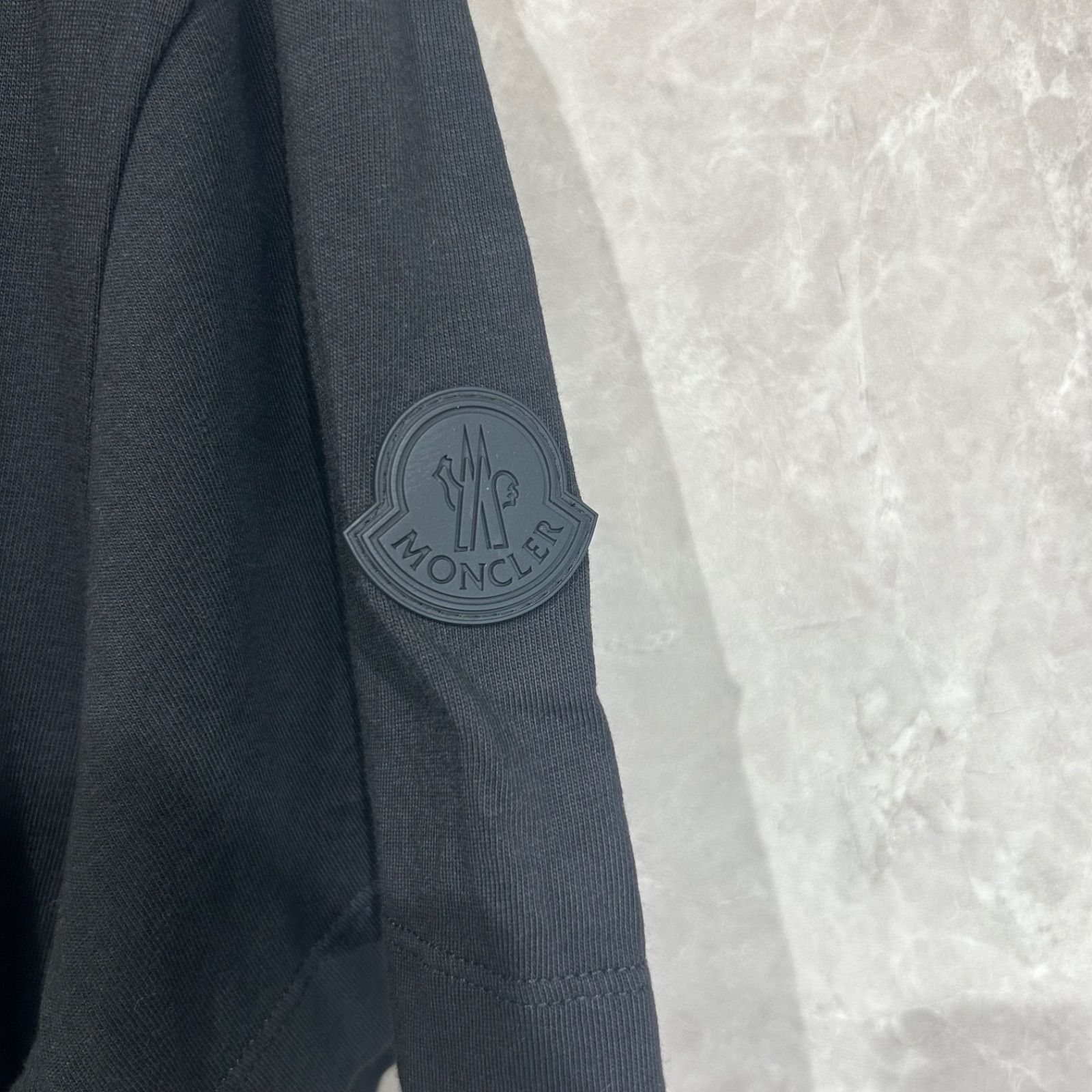 MONCLER モンクレールラバーワッペン半袖Tシャツ黒S - メルカリ