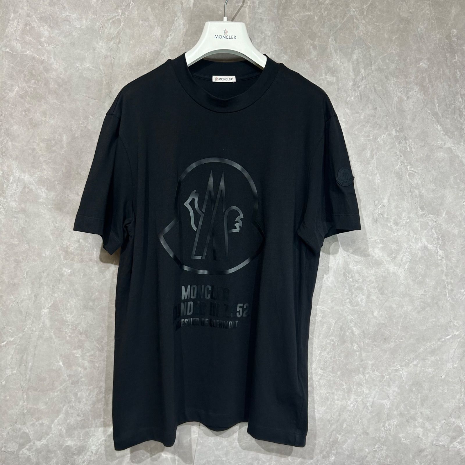s*y様 MONCLERモンクレール Tシャツ ラバーワッペン センターロゴ S MONCLER モンクレールラバーワッペン半袖Tシャツ黒S - メルカリ