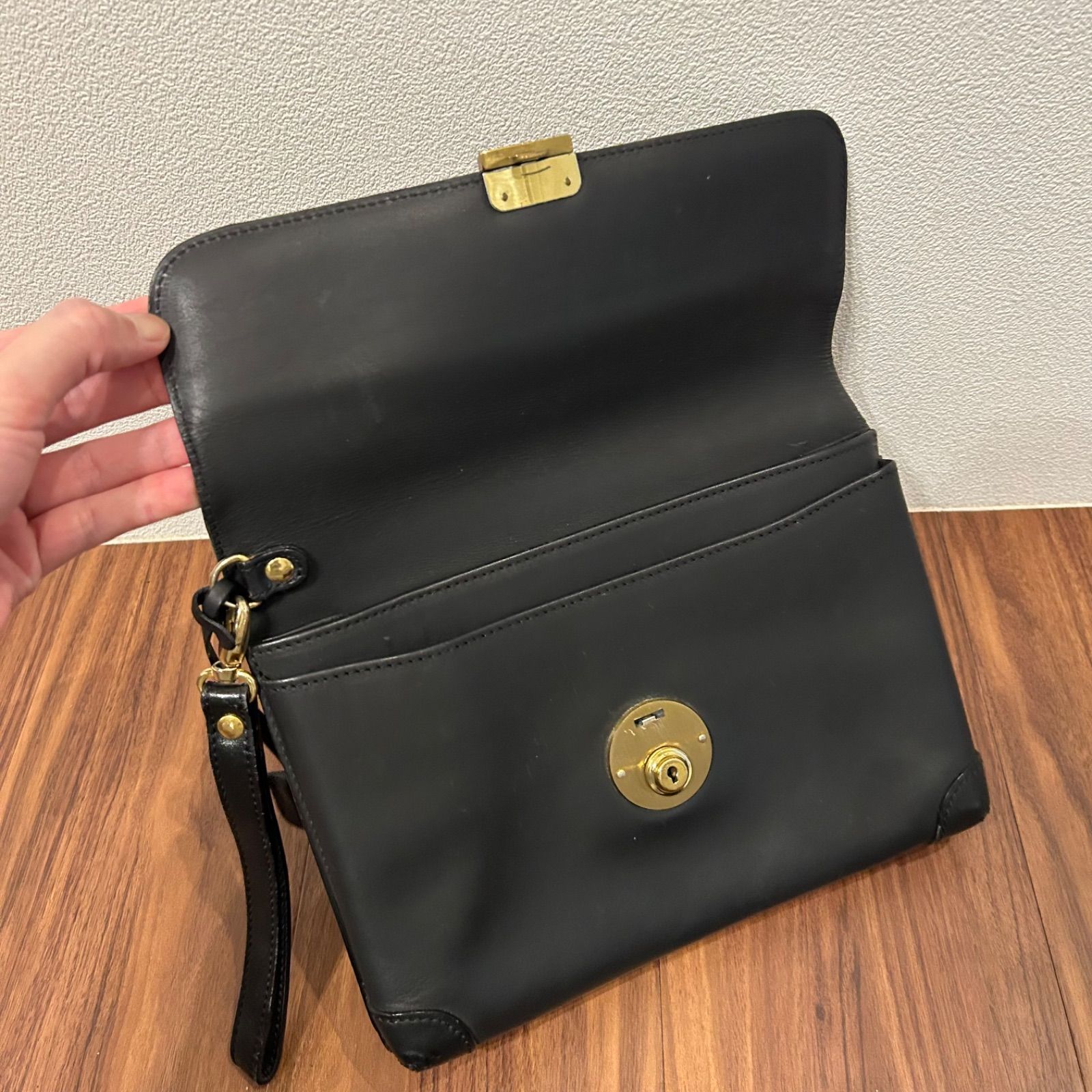 BALLY　クラッチバッグ　パーティー　ブラック　レザー　レディース　バリー BALLY(バリー) クラッチバッグ(レディース) - ブランド通販のBUYMA