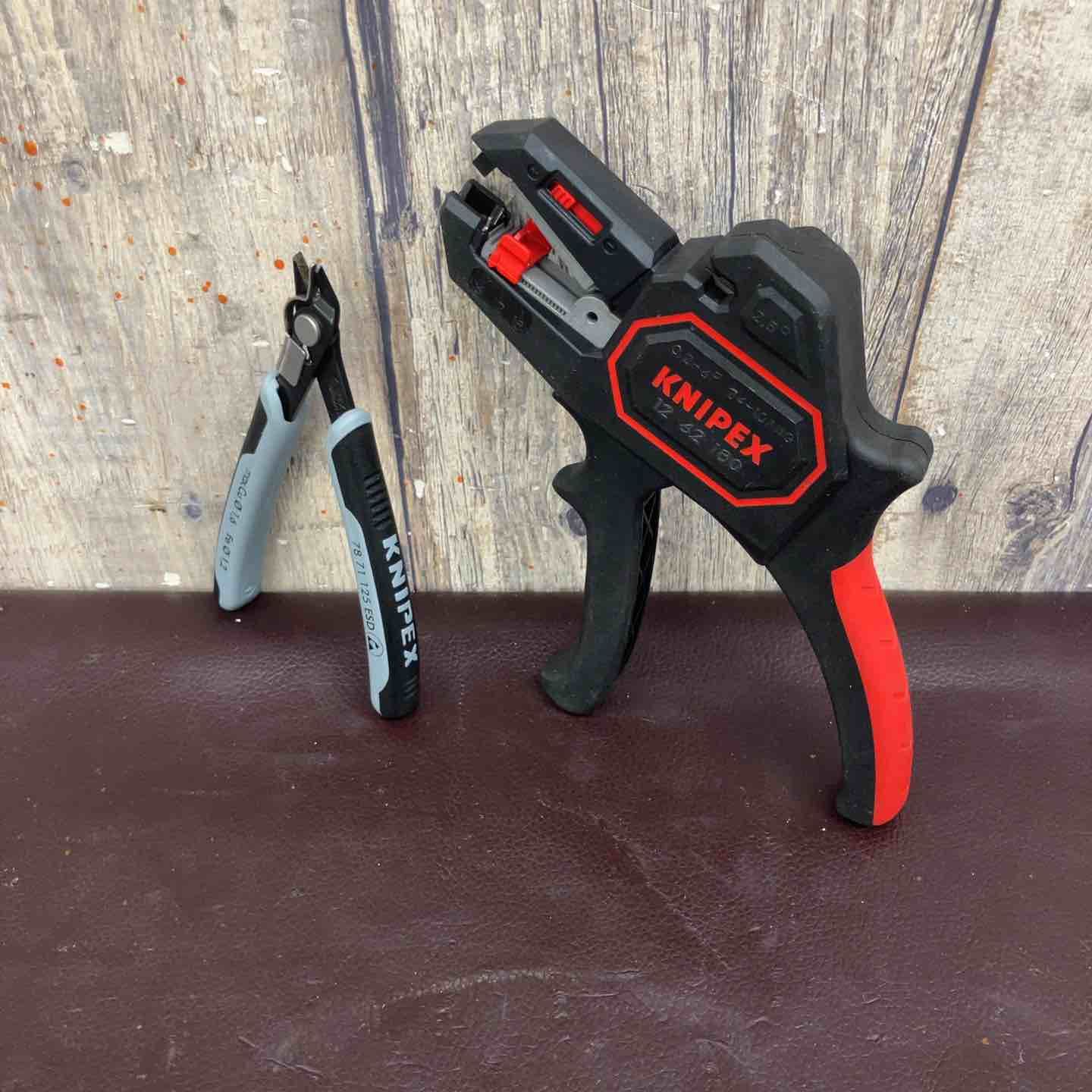 【中古品】 クニペックス(KNIPEX) オートワイヤーストリッパー 12 62 180 スーパーニッパー 7871125ESD 【東大和店】