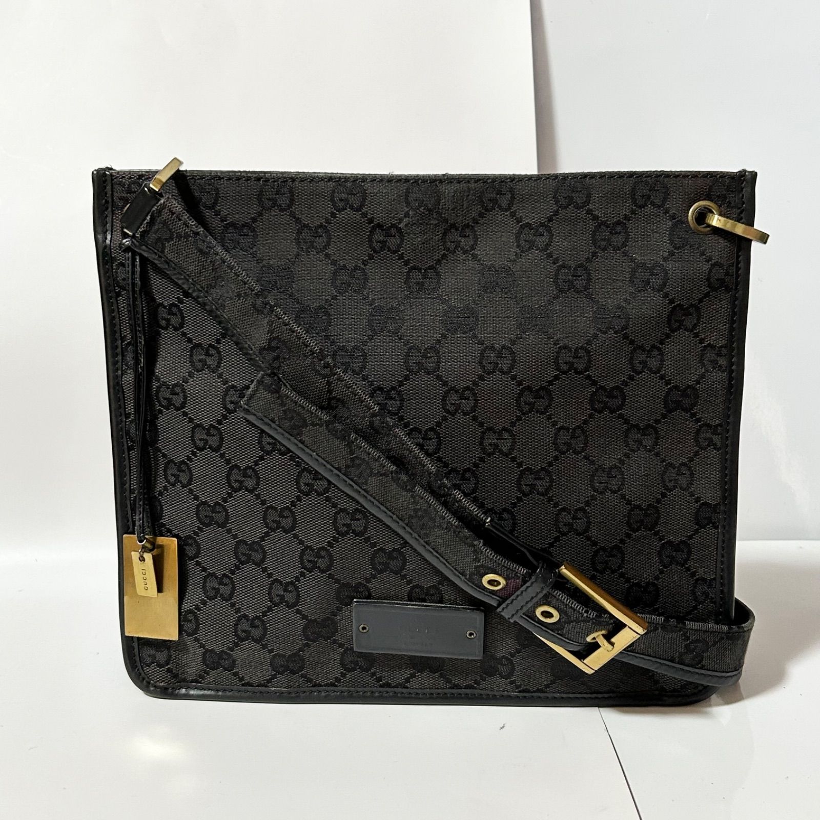 GUCCI ショルダーバッグ　GG柄　キャンバス×レザー　ブラック　ゴールド金具 GGキャンバス グッチ GUCCI ショルダーバッグ レザー 120842 ブラック