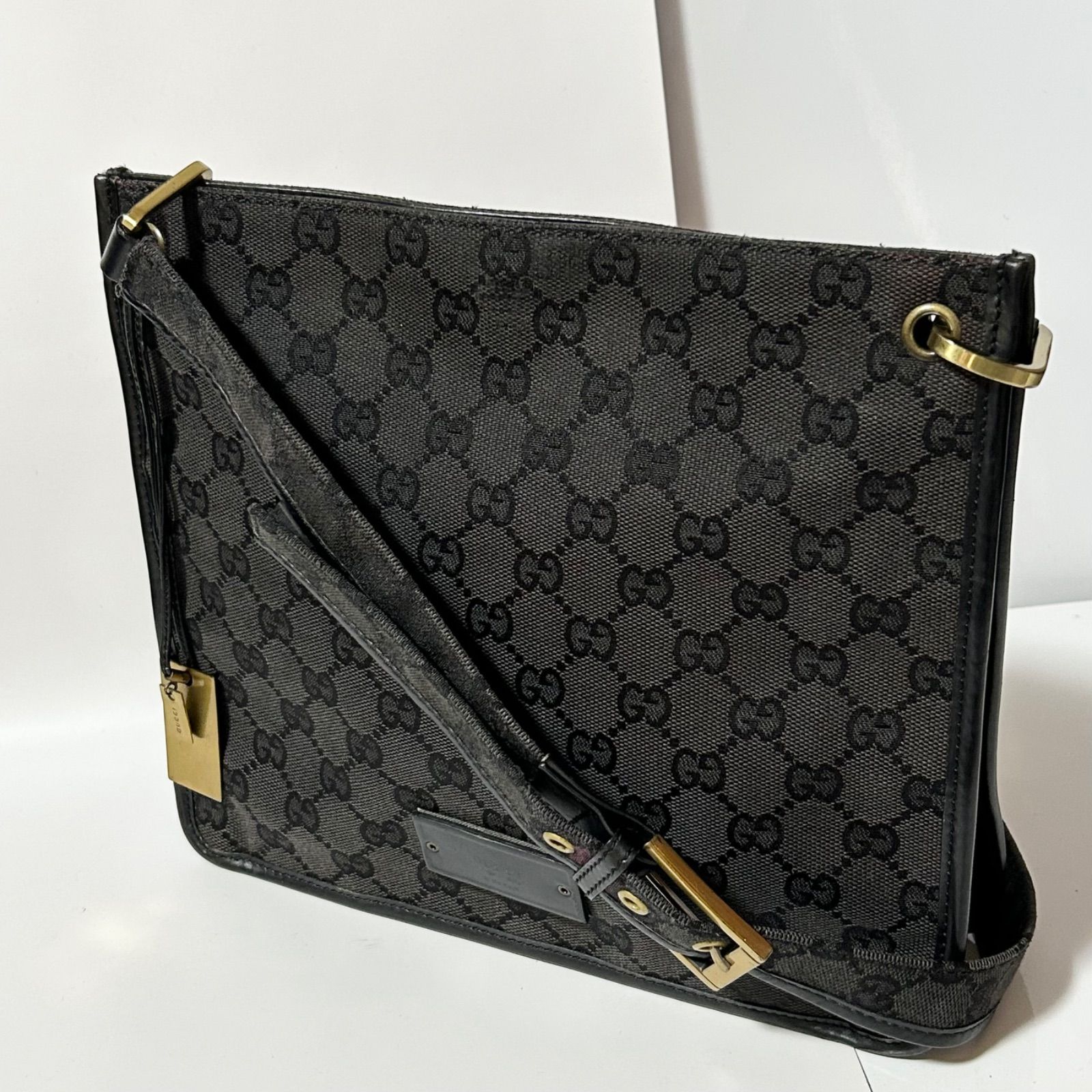 グッチ GGキャンバス レザー GG ショルダー バッグ 黒 ブラック ゴールド GUCCI グッチ GGキャンバス レザー ショルダーバッグ クロスボディ