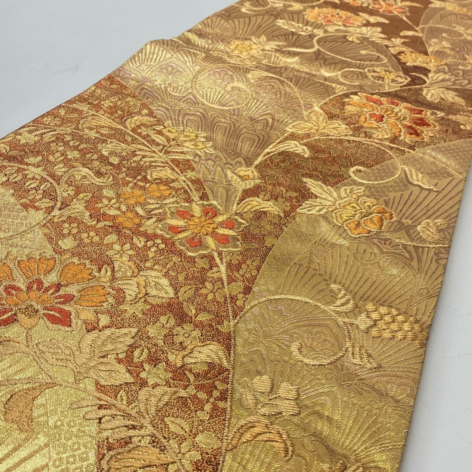 美品 正絹 作り帯 二部式 袋帯 華文に四季花唐草 黄金色が映える 美品 正絹 作り帯 二部式 袋帯 華文に四季花唐草 黄金色が映える