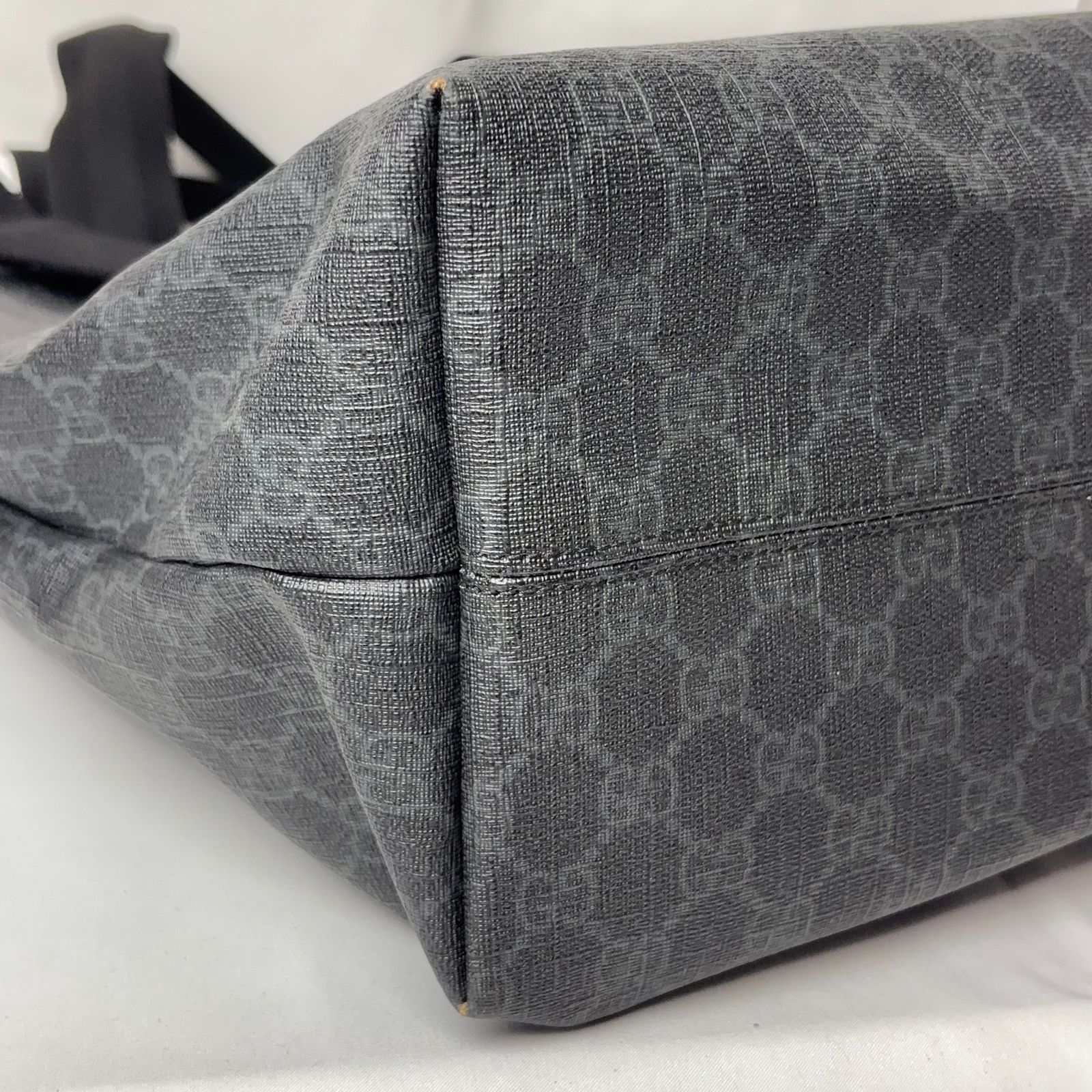 GUCCI GGスプリーム 162163 2WAYトートバッグ グレー 斜め掛け GUCCI GGスプリーム 162163 2WAYトートバッグ グレー PVC 大容量