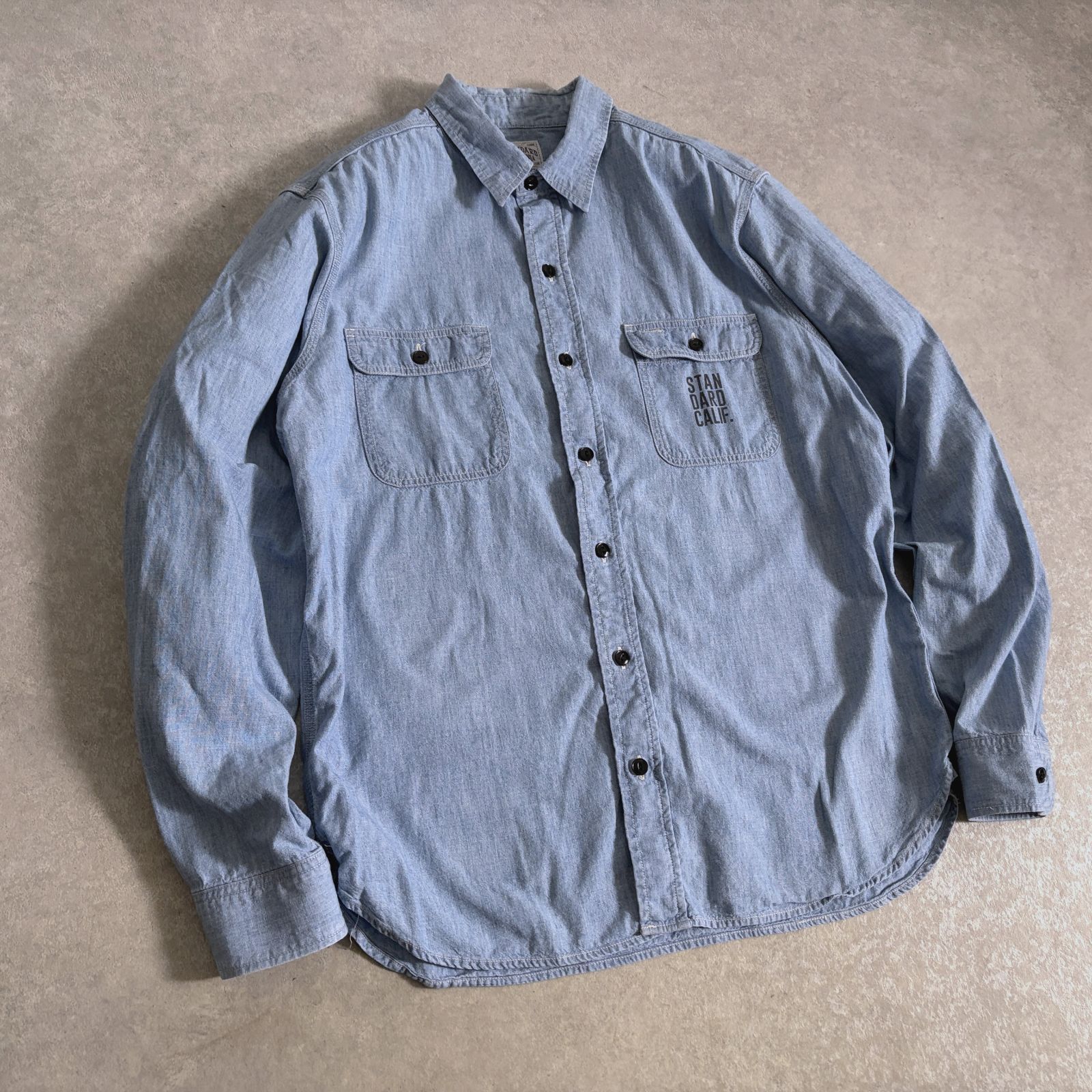STANDARD CALIFORNIA ステンシルロゴ シャンブレー シャツ