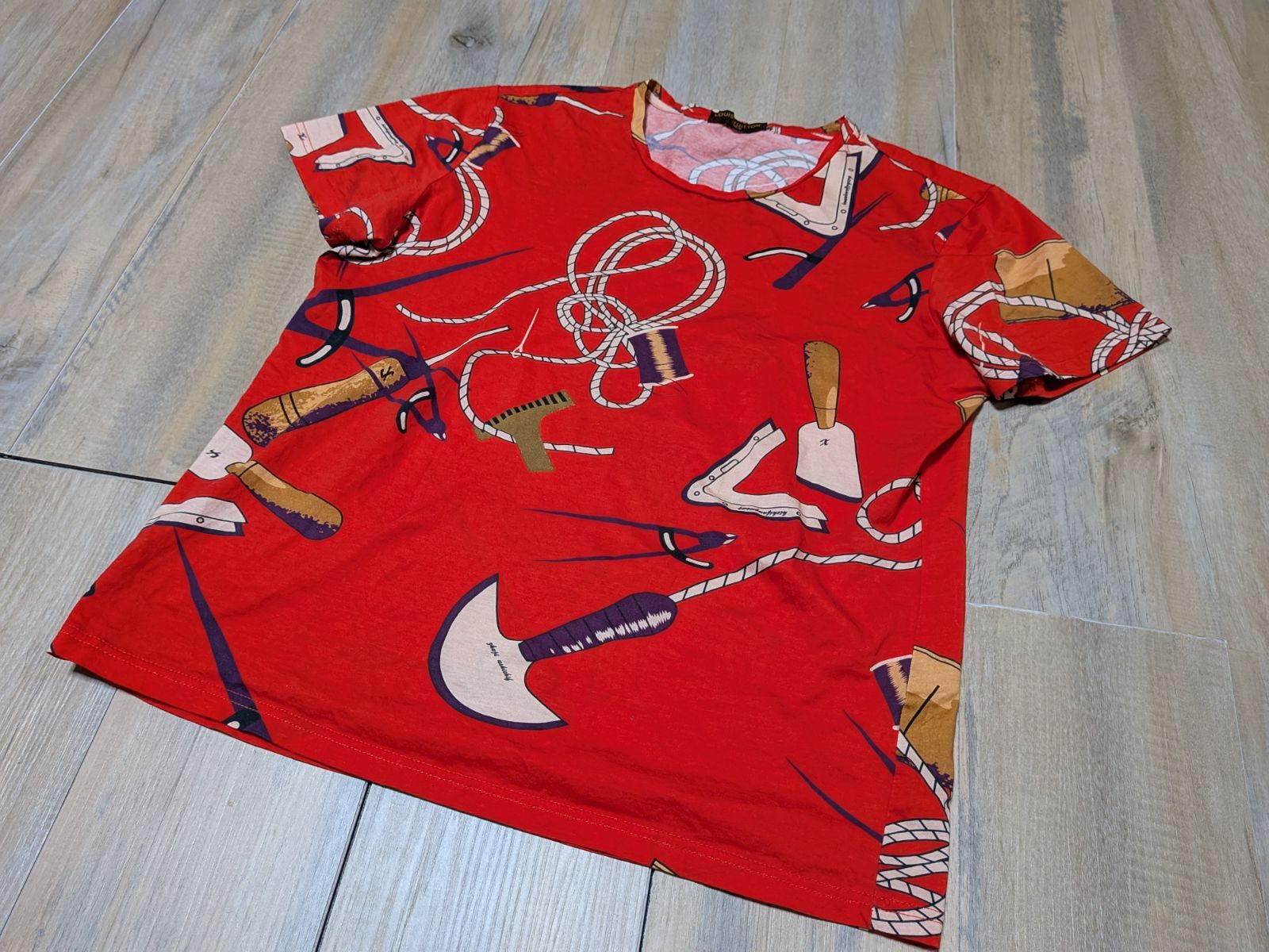 ルイヴィトン クリストファーネメス コラボ Tシャツ 工具柄 MEN-L位 