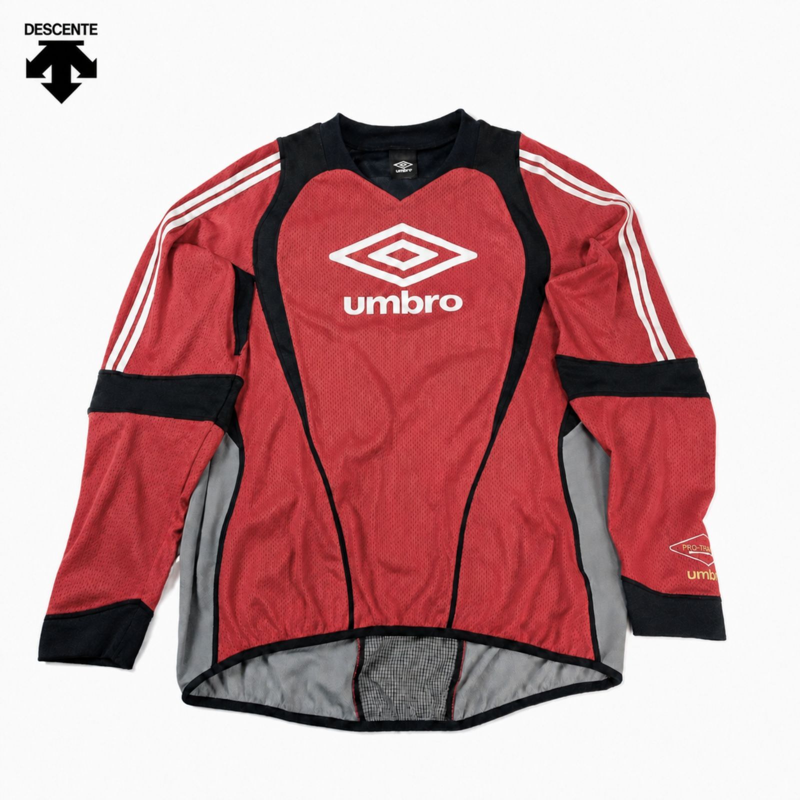 umbro アンブロ ピステ 長袖 L 赤 黒 デサント製 サッカー フットサル 