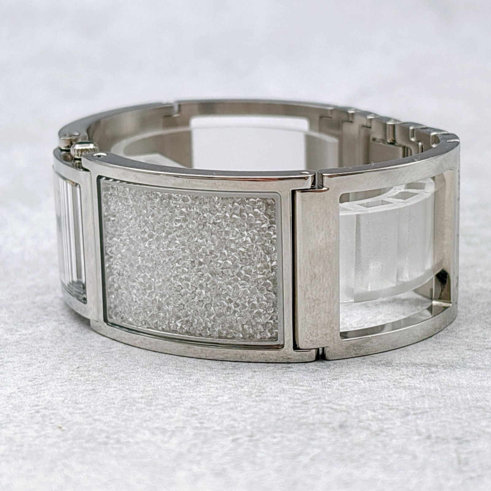 【電池交換済】Swarovski スワロフスキー 腕時計 バングル スクエア調 Swarovski スワロフスキー レディース腕時計 クリスタル バングル
