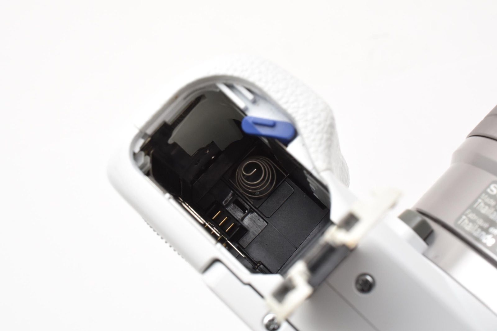 ソニー SONY α5100 ミラーレス一眼カメラ レンズキット Wi-Fi搭載
