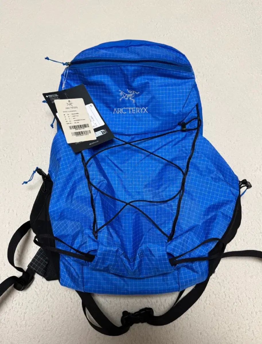 アークテリクス エアリ<bos>アス18 フлюイディティ ブルー 新品