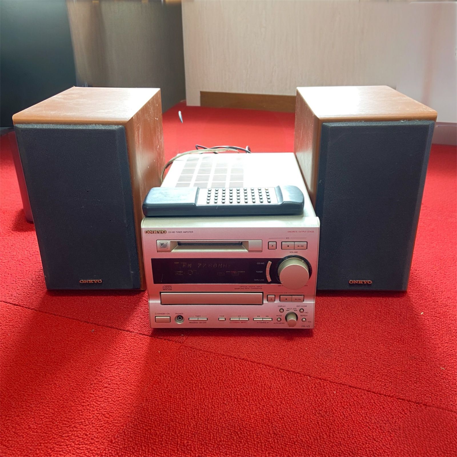 ジャンク ONKYO オンキヨー CD/MDチューナーアンプ FR-V3 スピーカー