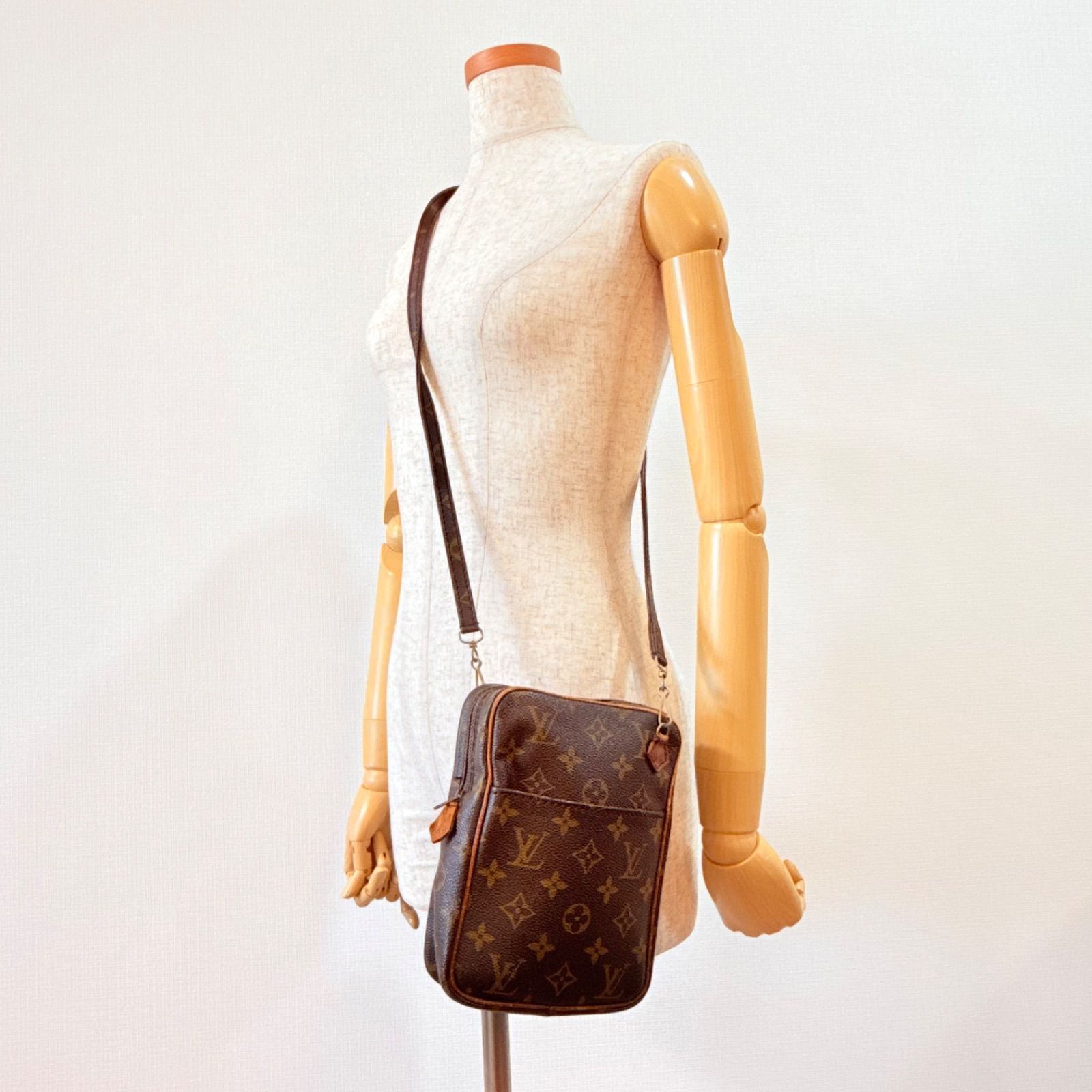 LOUIS VUITTON ルイヴィトン ダヌーブ モノグラム ショルダー 美品 
