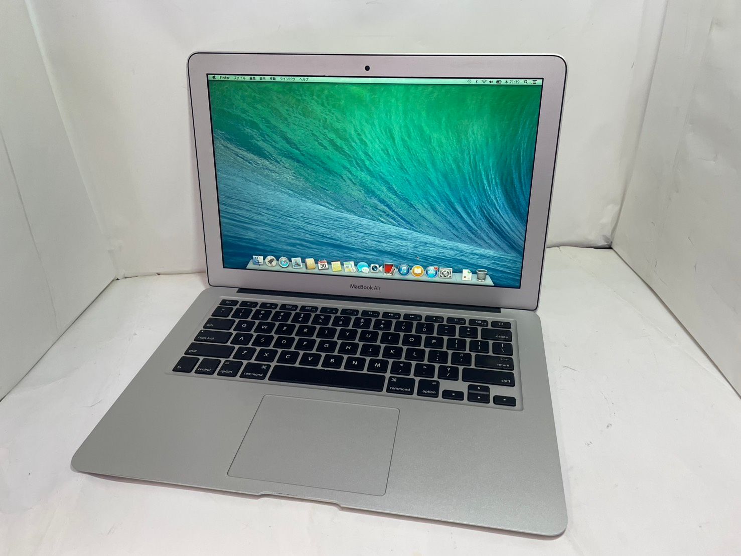 中古　MacBook Air 動作良好　2013 中古で買った11インチ【MacBook Air2013】を現役で使う人です