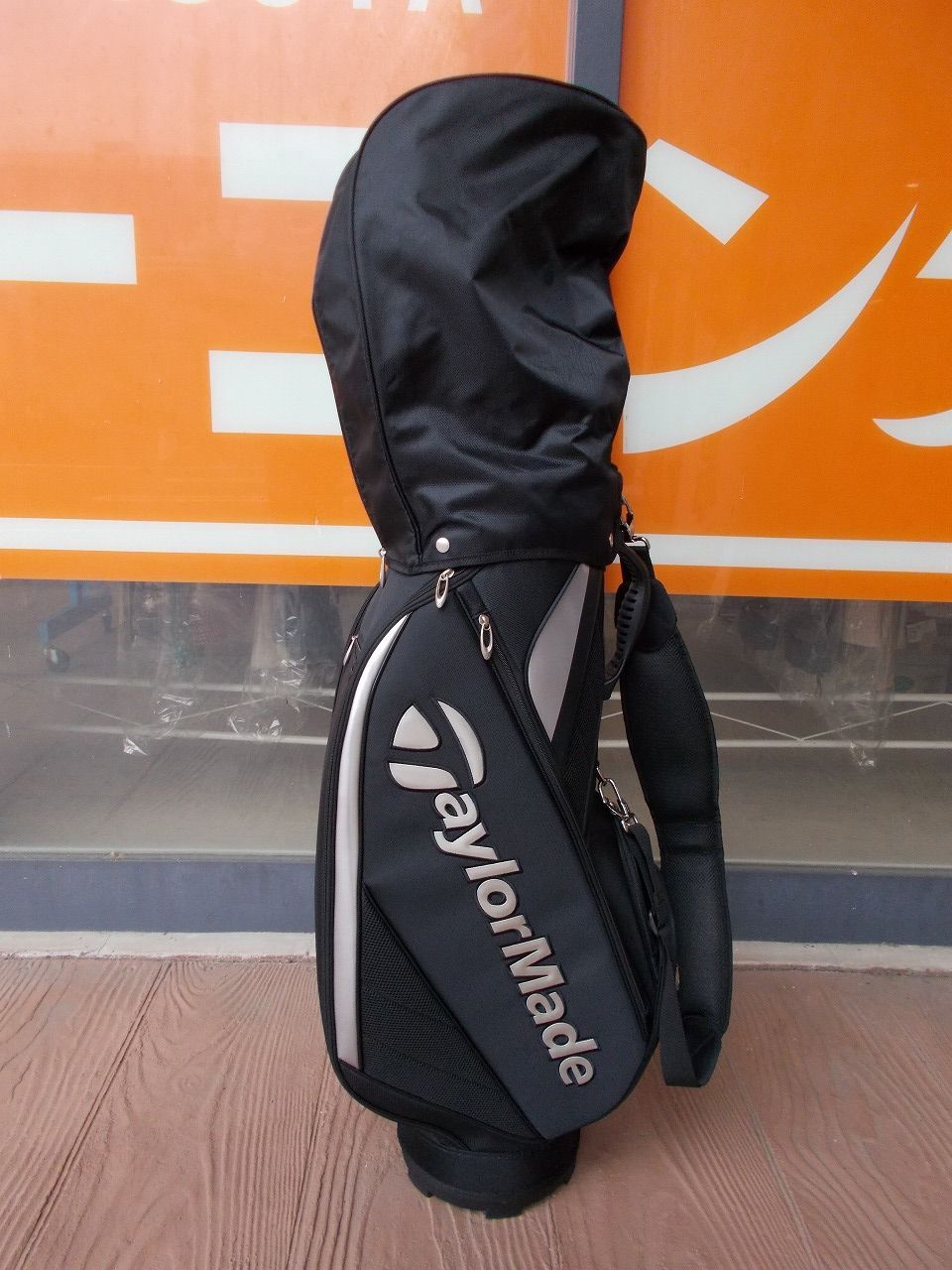 美品☆ TaylorMade キャディバッグ 軽量 9型 約3.0kg ブラック 