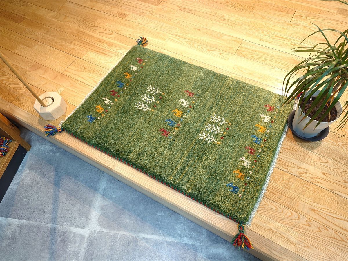 「ハンドメイド」「北欧風」「天然ウール」ペルシャ ギャッベ　ラグ　玄関マット　85x60cm　緑色　生命の木　ヤギ　羊　RJ16838