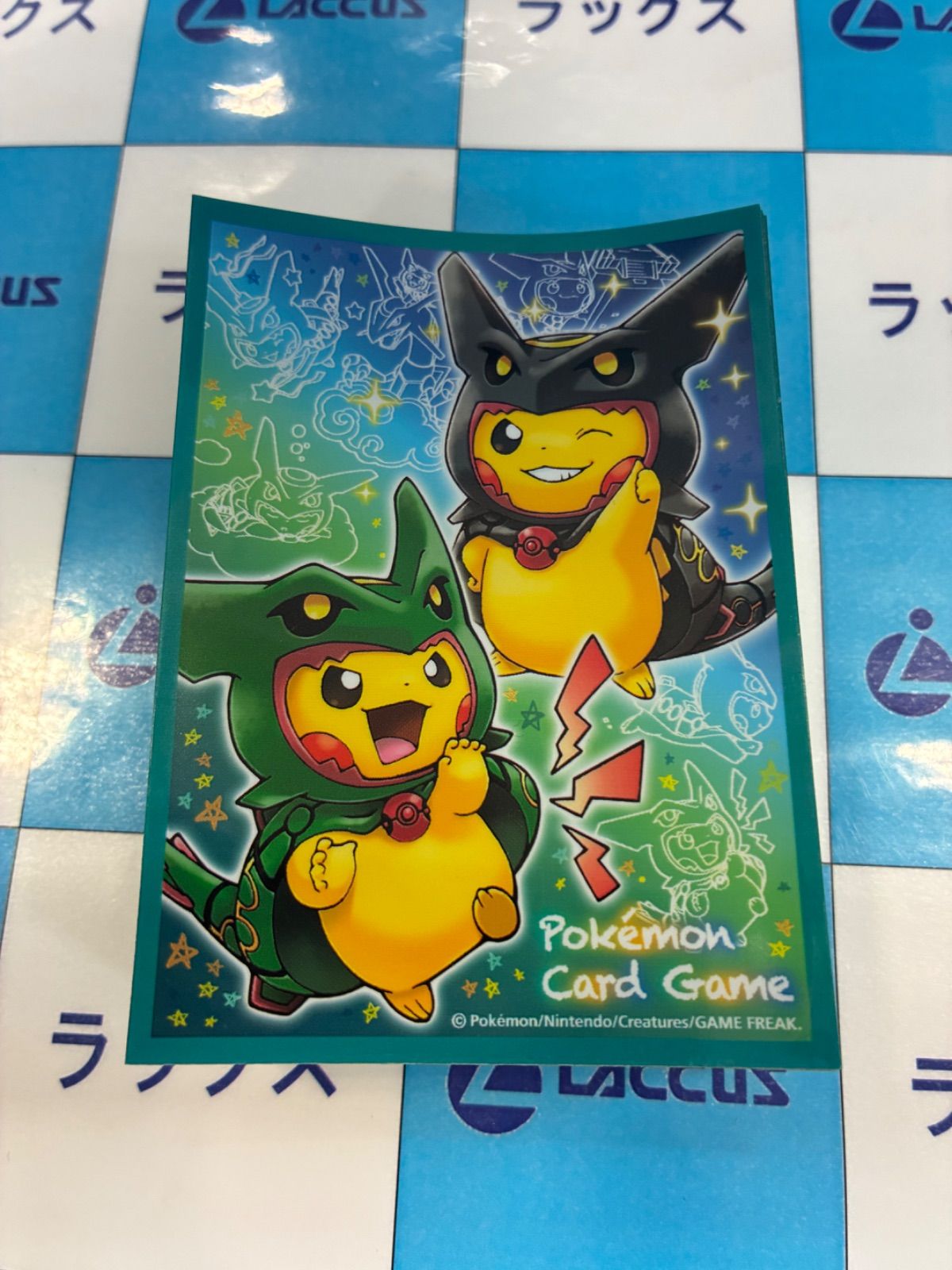 ポケモンカード/ポケカ スリーブ/デッキシールド ポンチョを着た