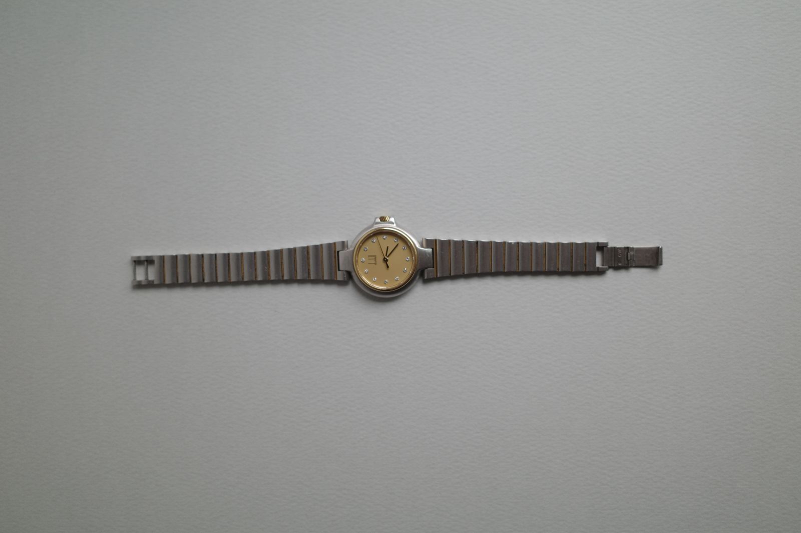vintage gold dial minimal bracelet watch