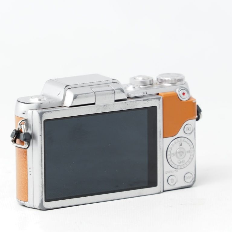 Panasonic パナソニックLUMIX DMC-GF7 ボディ オレンジ Panasonic