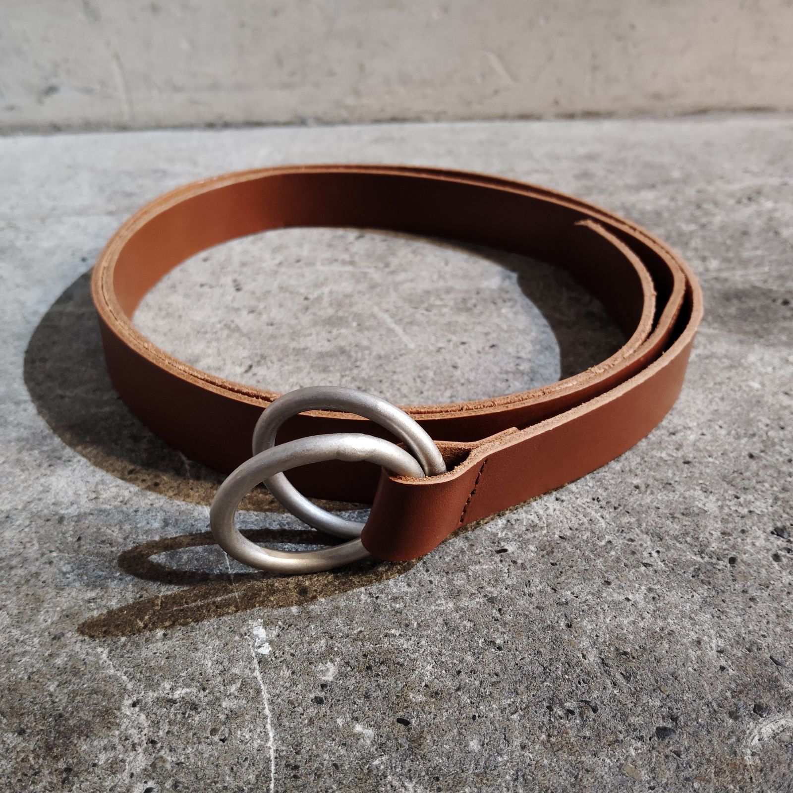 S'YTE COW LEATHER25MM LONG RING BELT レザーベルト キャメル サイト